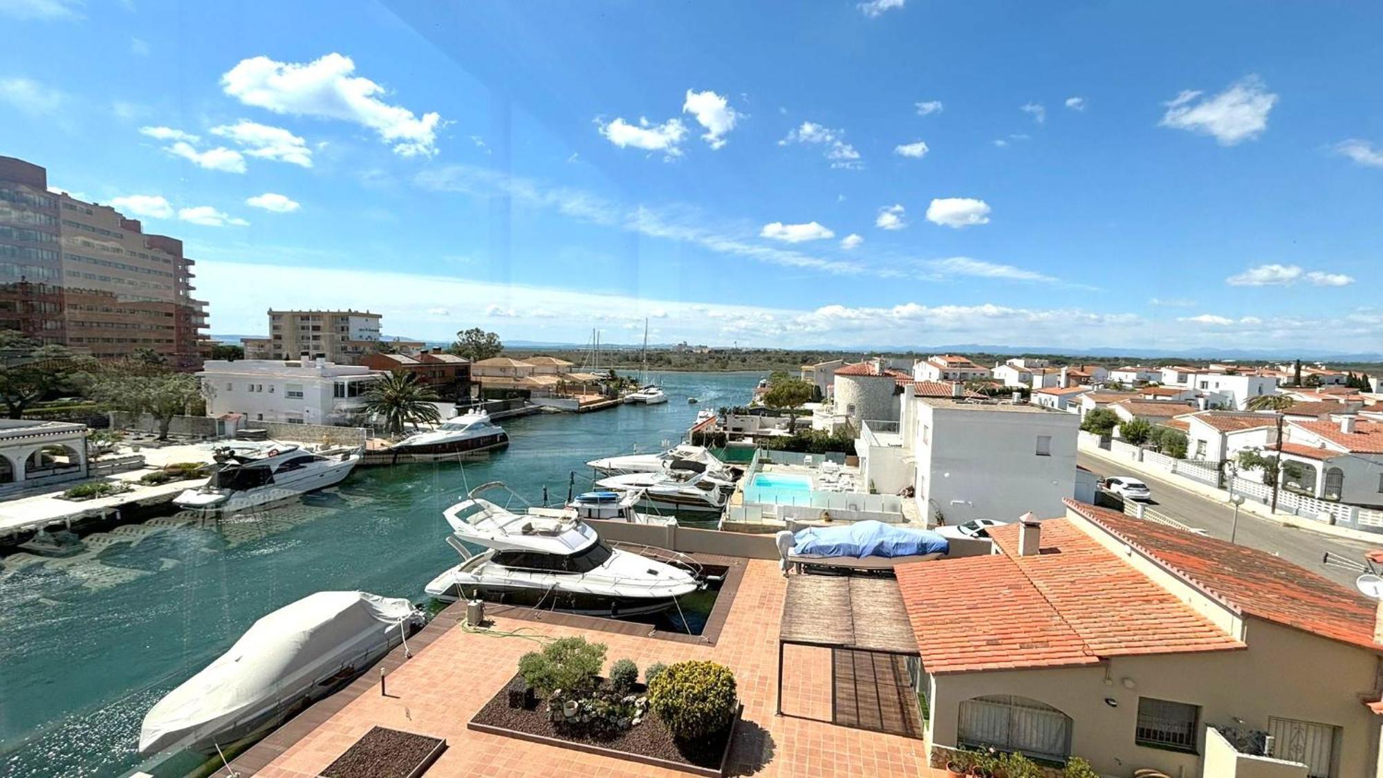 Cap Llarg Apartment Roses Exterior photo