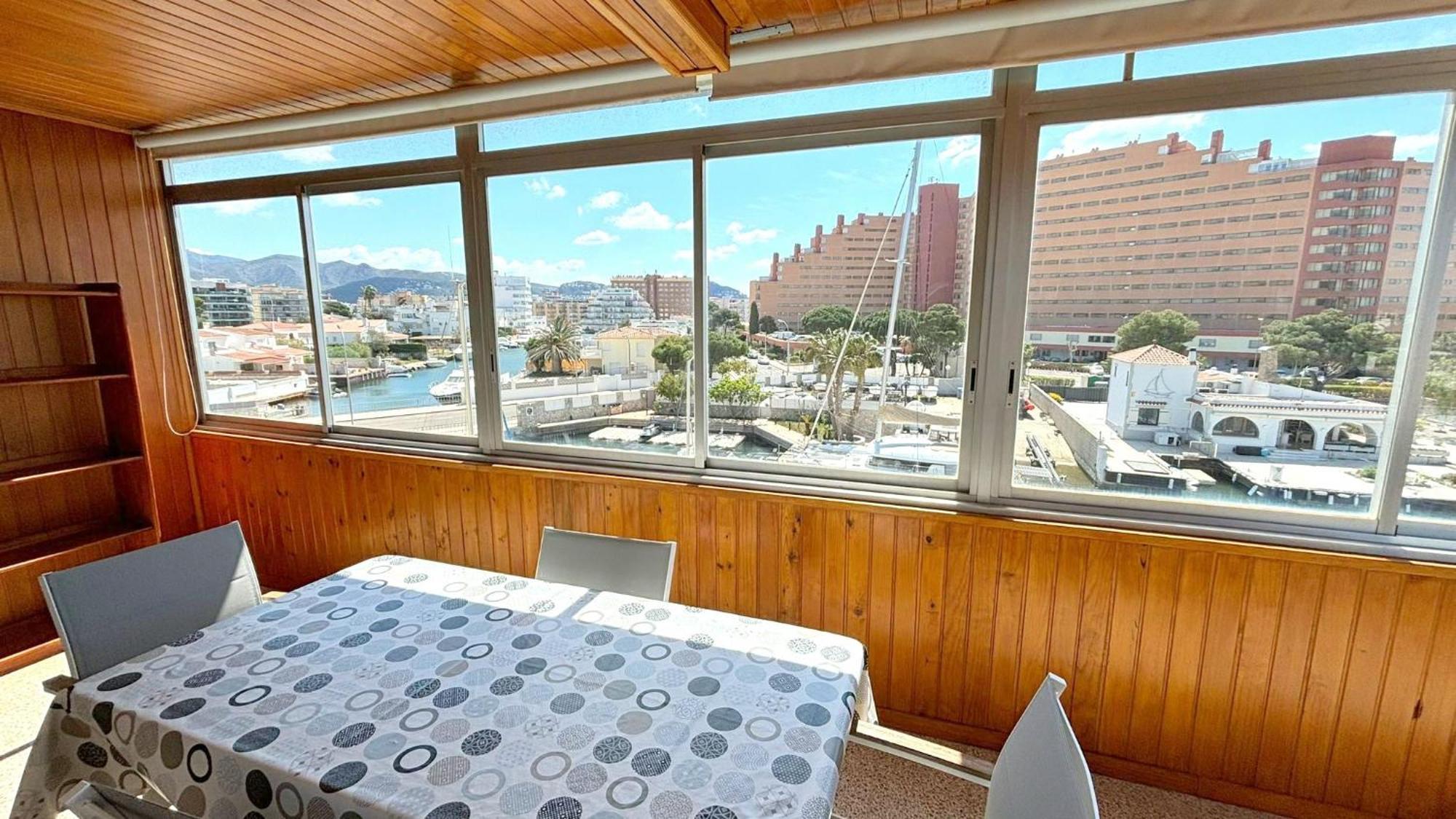 Cap Llarg Apartment Roses Exterior photo